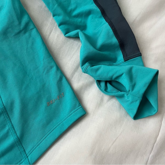 NIKE DRI FIT WOMENS RUNNING QUARTER ZIP JACKET - Picture 8 of 11